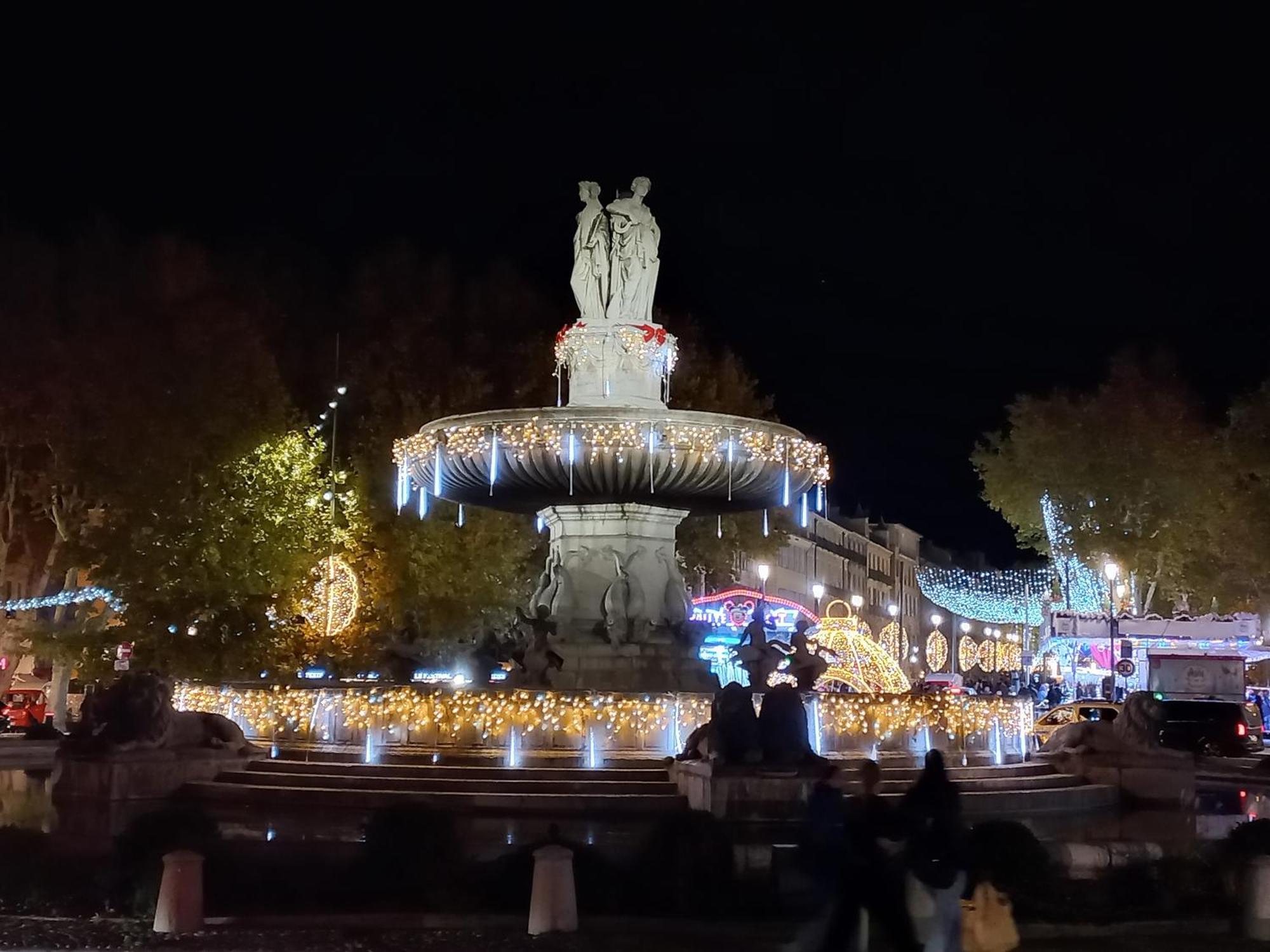 Aix En Provence - Rotonde - Cours Mirabeau Aix-en-Provence Exterior foto